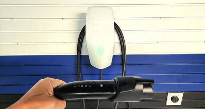 特斯拉的萬能墻式連接器怎么樣？